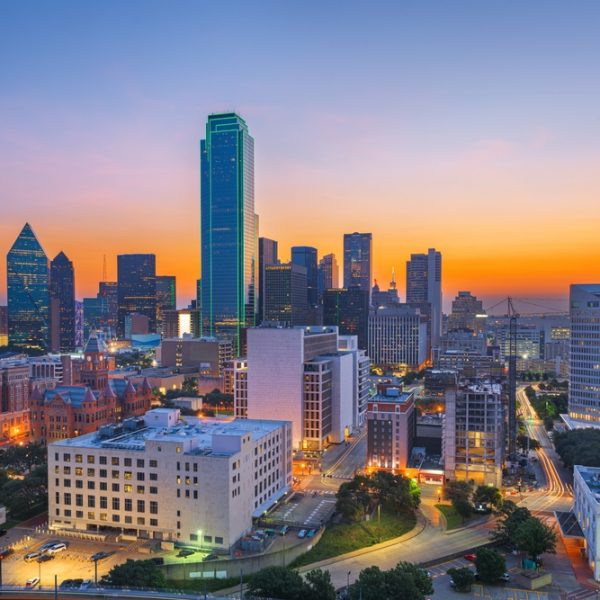 Dallas,,Texas,,Usa,Downtown,City,Skyline,At,Dawn.